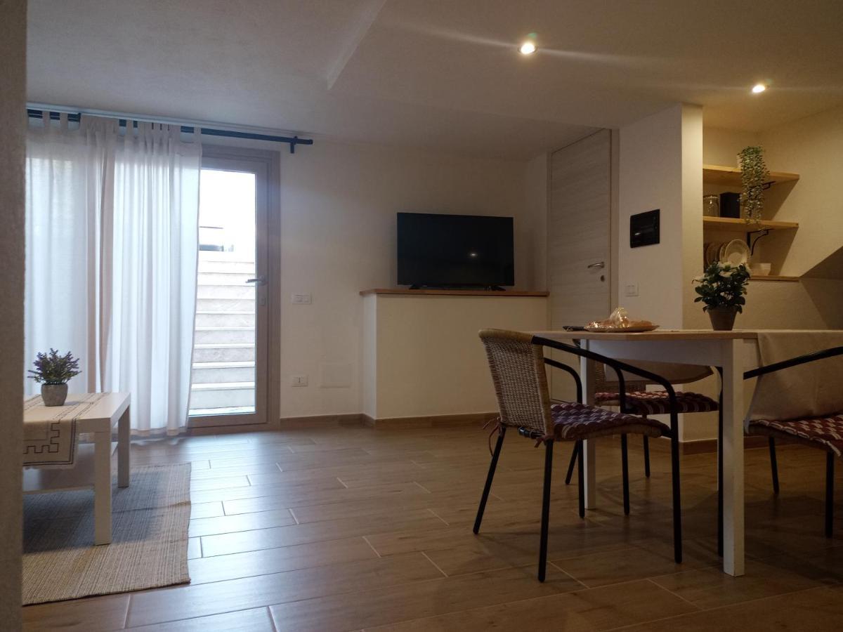 Vacanze Nella Casetta Pula Buitenkant foto